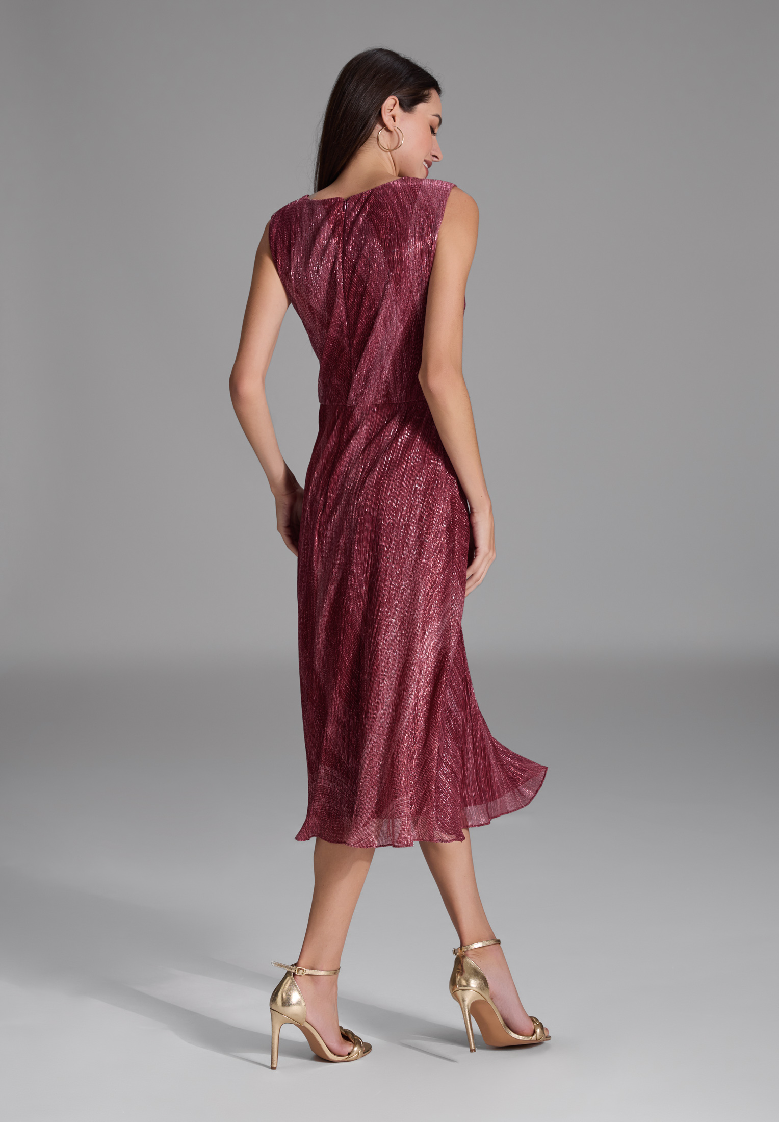 Swing Plissiertes Kleid mit Metallicfäden ruby red 3